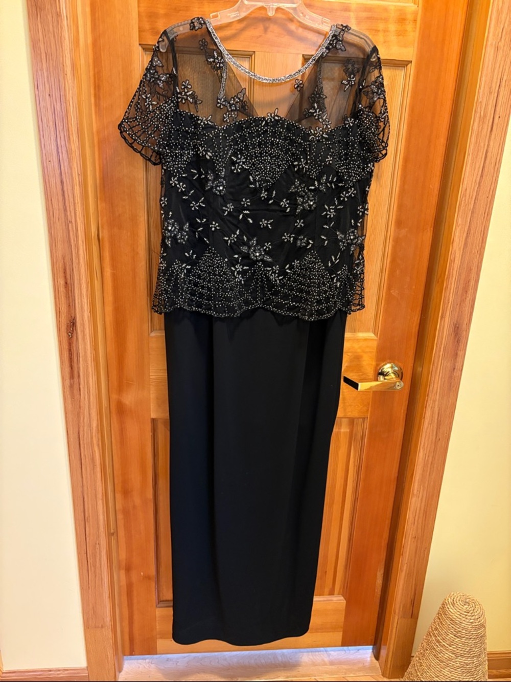 Mon Cheri Black Beaded Evening Gown Mother of the Bride Dress sz. 20